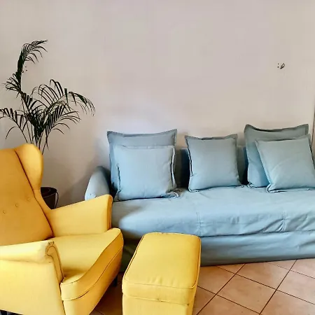 Fantastic In Center アパート