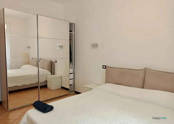 Fantastic In Center *